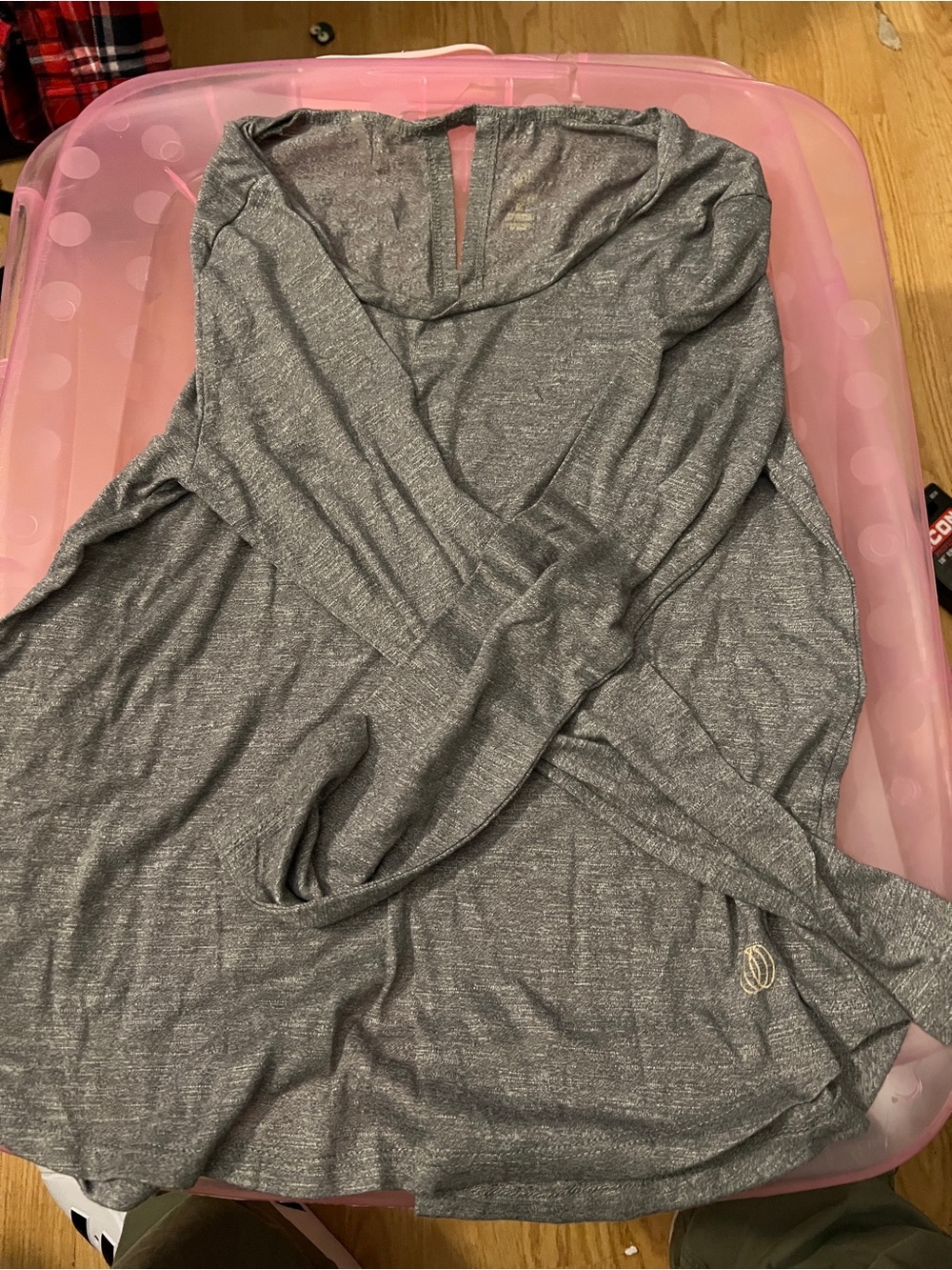 Women's Gray Long-Sleeve Yoga Pullover with Openings Down Back